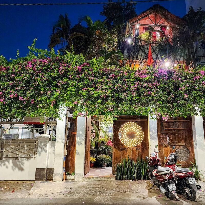 Cục Gạch Quán