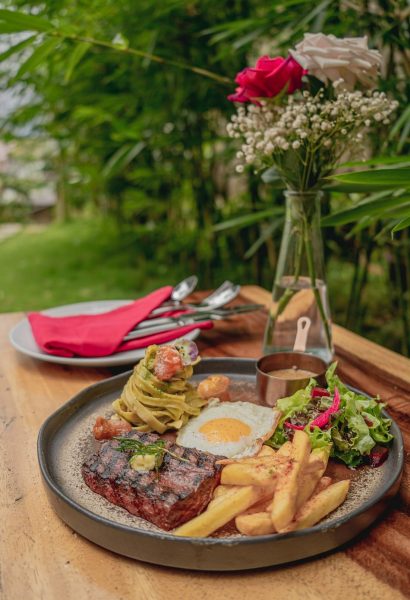 Steak Ngon Đà Lạt — Thịt nướng than giữa phố núi