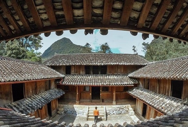 Dinh Thự Vua Mèo