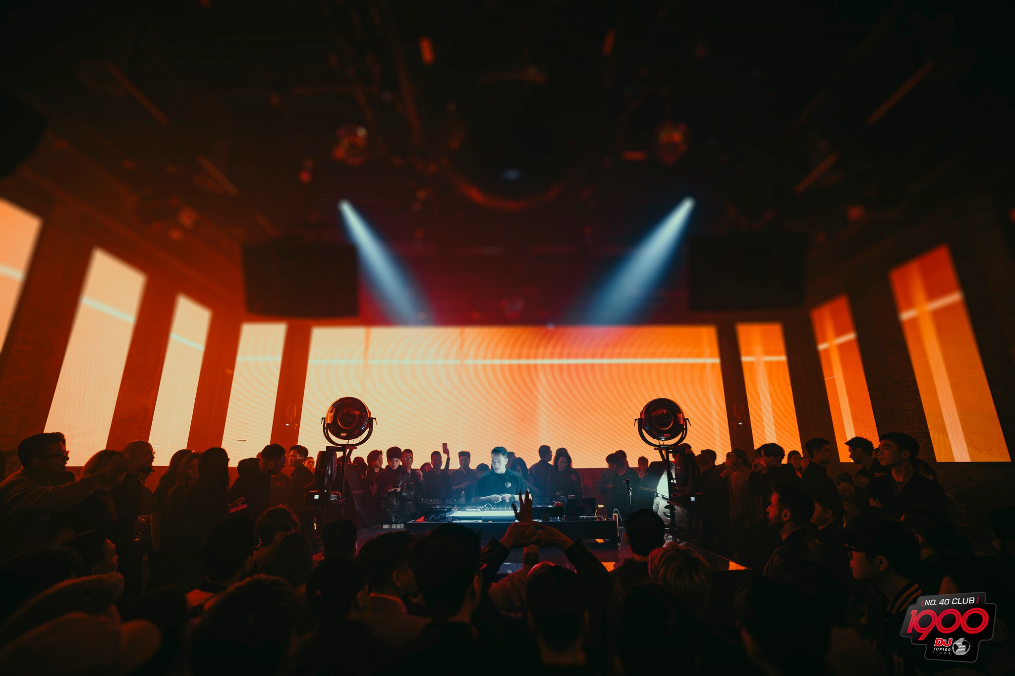 1900 Le Théâtre — Club Phố Cổ Hà Nội Top 100 Clubs Thế Giới | VnGuide