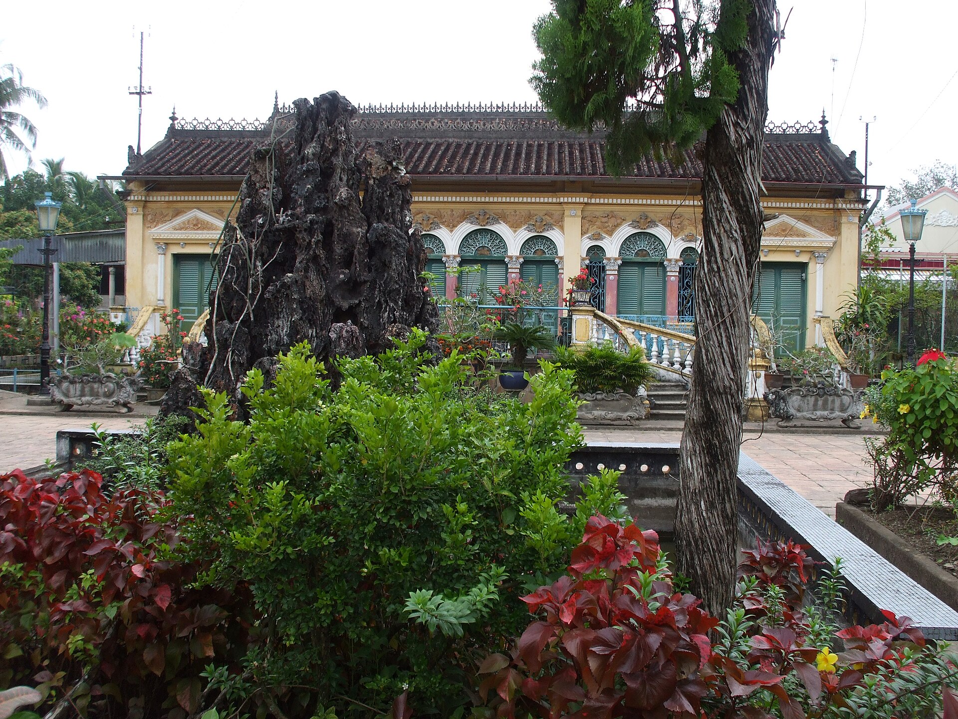 Nhà cổ Bình Thủy - căn nhà 5 gian Pháp-Việt đứng yên giữa Cần Thơ