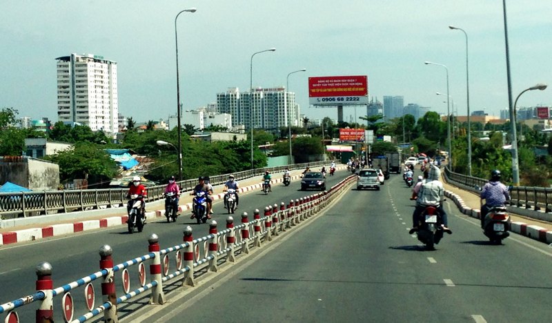 Cầu Kênh Tẻ - kinh nghiệm tham quan và góc chụp ở TP.HCM