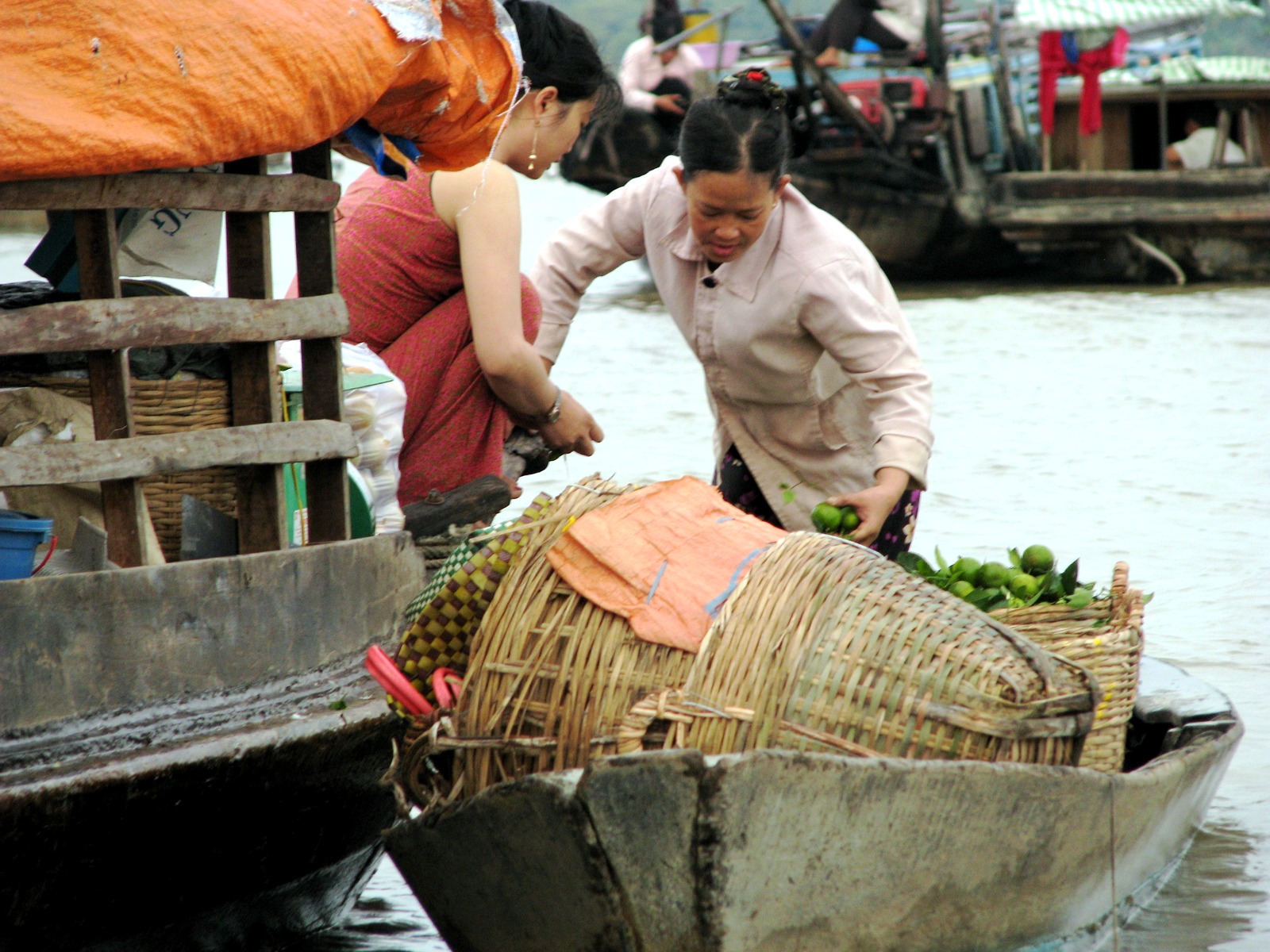 Chợ nổi Cái Bè Tiền Giang - kinh nghiệm đi thuyền sáng sớm trên sông Tiền