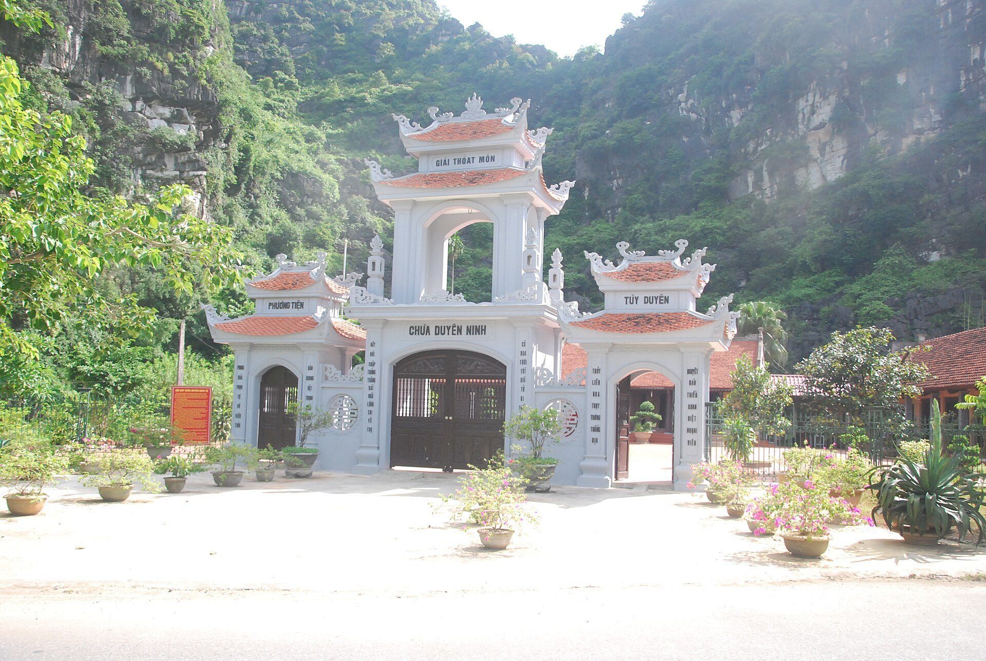 Chùa Duyên Ninh - kinh nghiệm ghé, chụp ảnh và ghép lịch trình