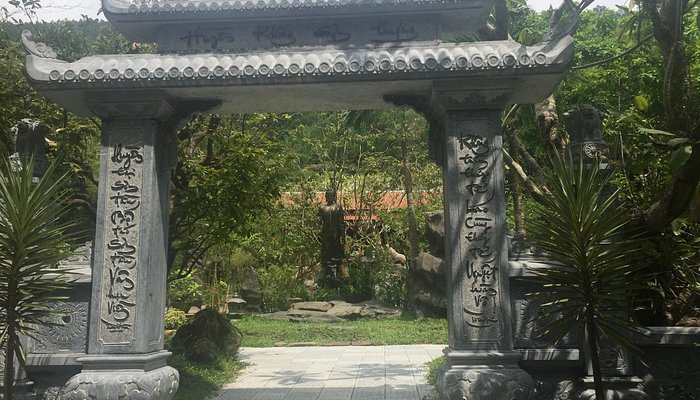 Chùa Huyền Không Sơn Thượng ở Huế: giờ mở cửa, trải nghiệm và mẹo