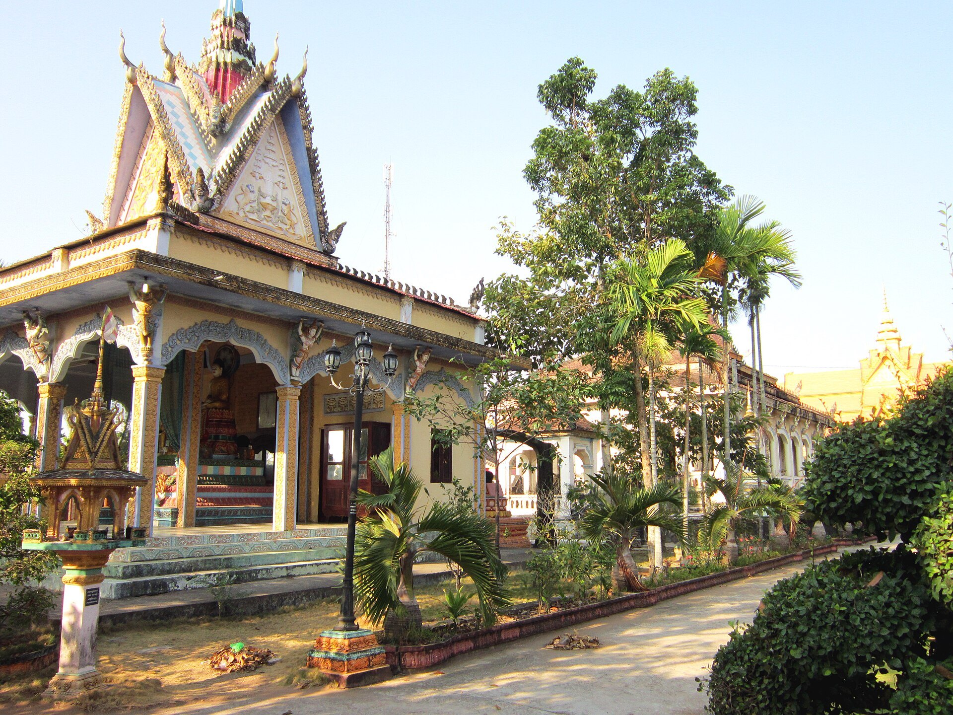 Chùa Ông Mẹt Trà Vinh - sắc Khmer trong lòng thành phố