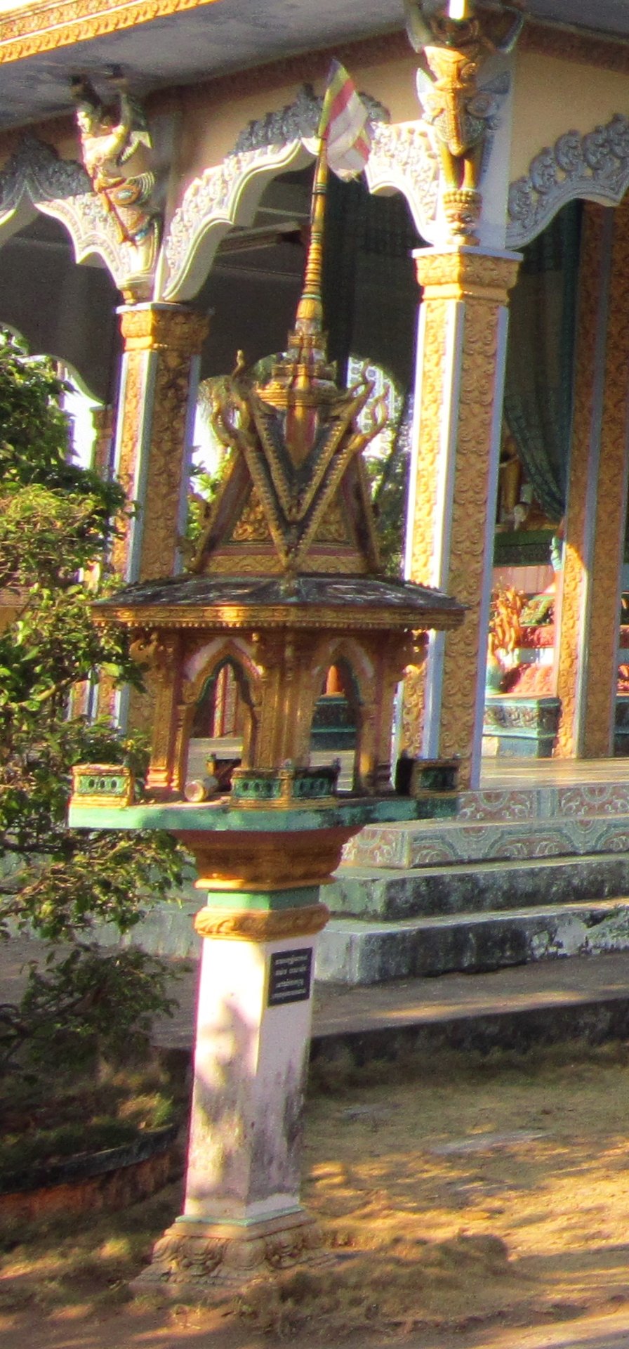 Chi tiết tháp nhỏ trong khu Chùa Ông Mẹt.