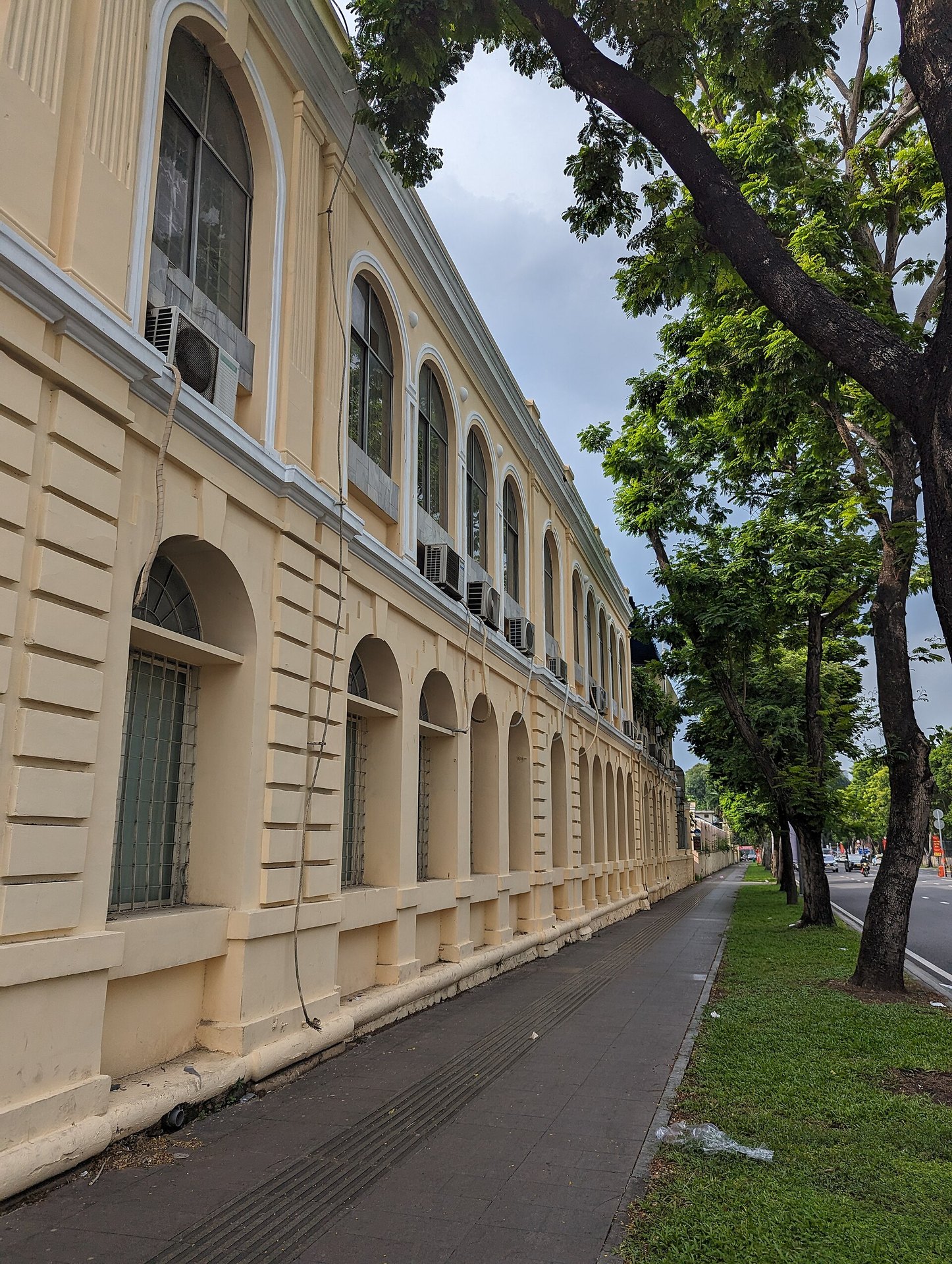 Cong Hoa Barracks - gợi ý hành trình và cách ghép tuyến