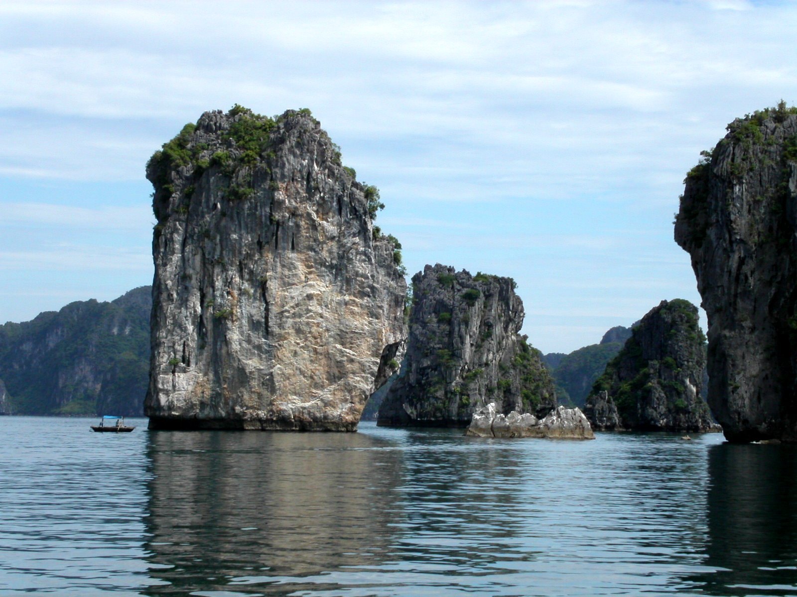 Vịnh Hạ Long: đi mùa nào, chọn tour ra sao và ghép lịch trình ra sao