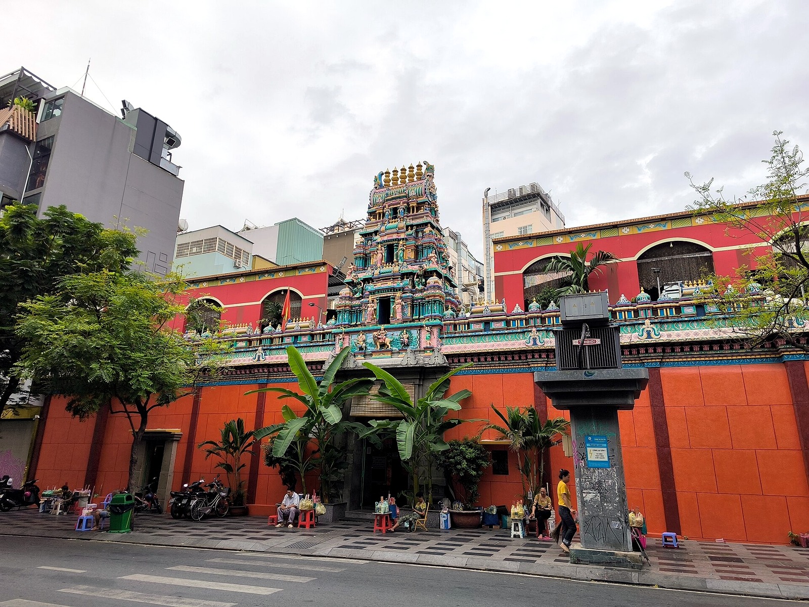 Đền Mariamman TP.HCM - kinh nghiệm đi điểm Hindu gần chợ Bến Thành