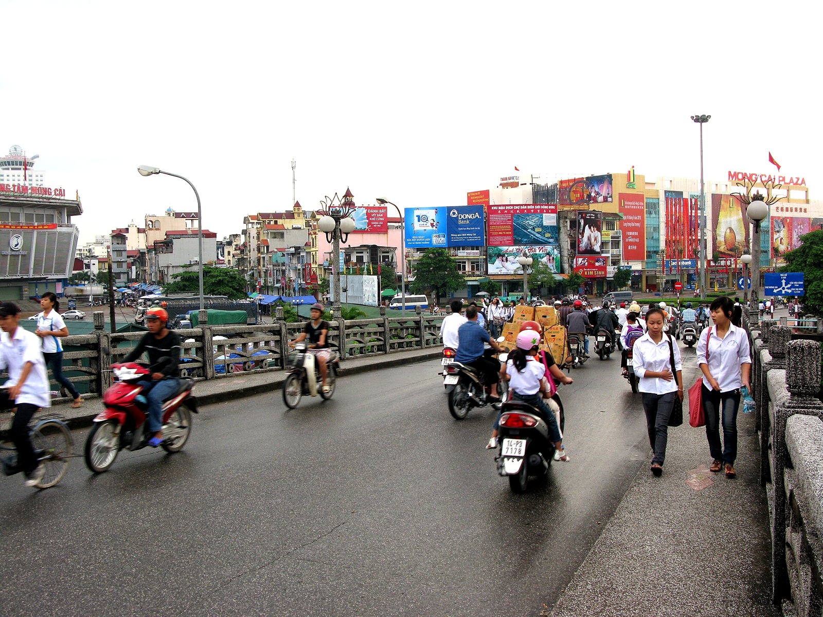 Móng Cái Quảng Ninh - kinh nghiệm đi Trà Cổ, Kalong và thành phố biên giới