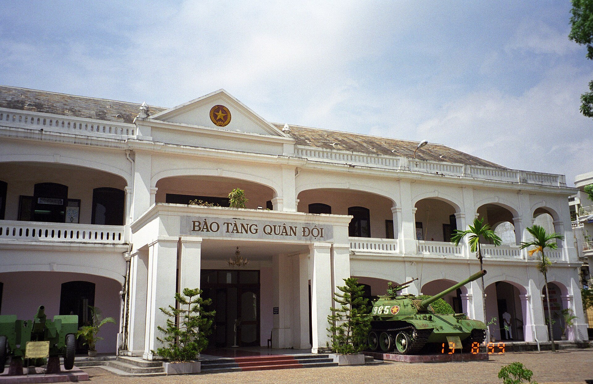 Vietnam Military History Museum in Dien Bien Phu Street - gợi ý hành trình