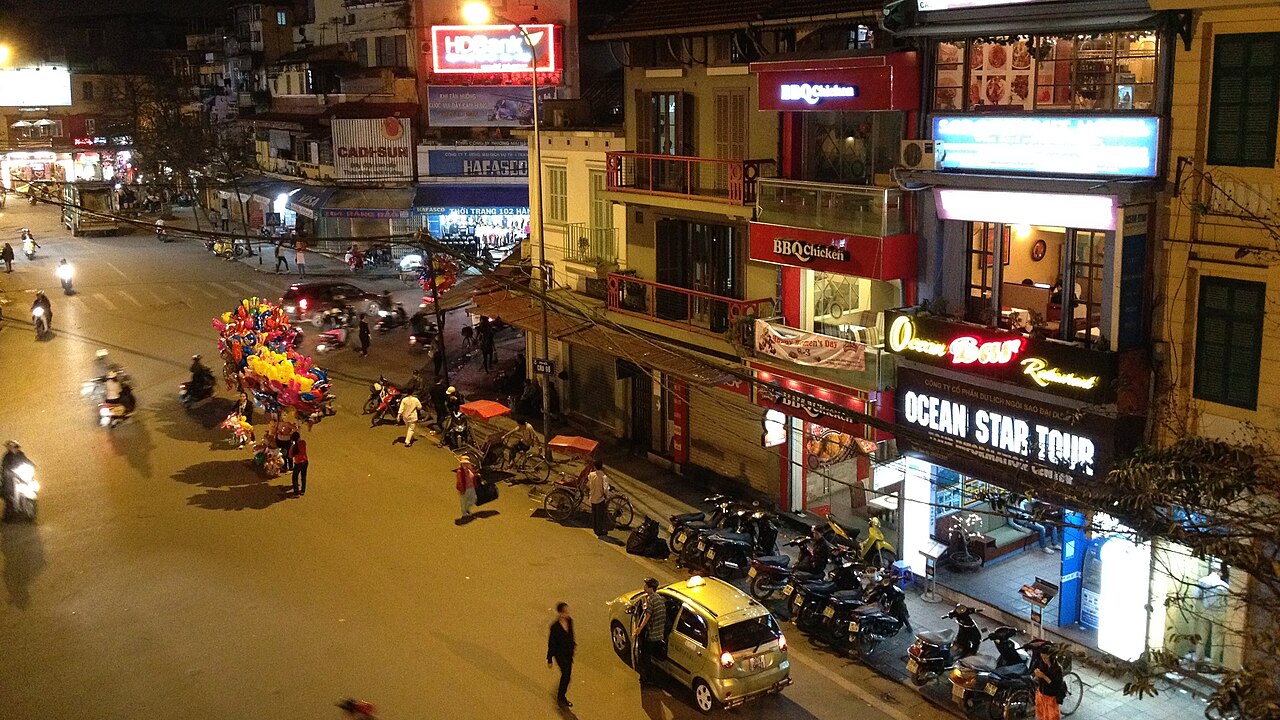 Khách sạn phố cổ Hà Nội: trong hay ngoài 36 phố phường
