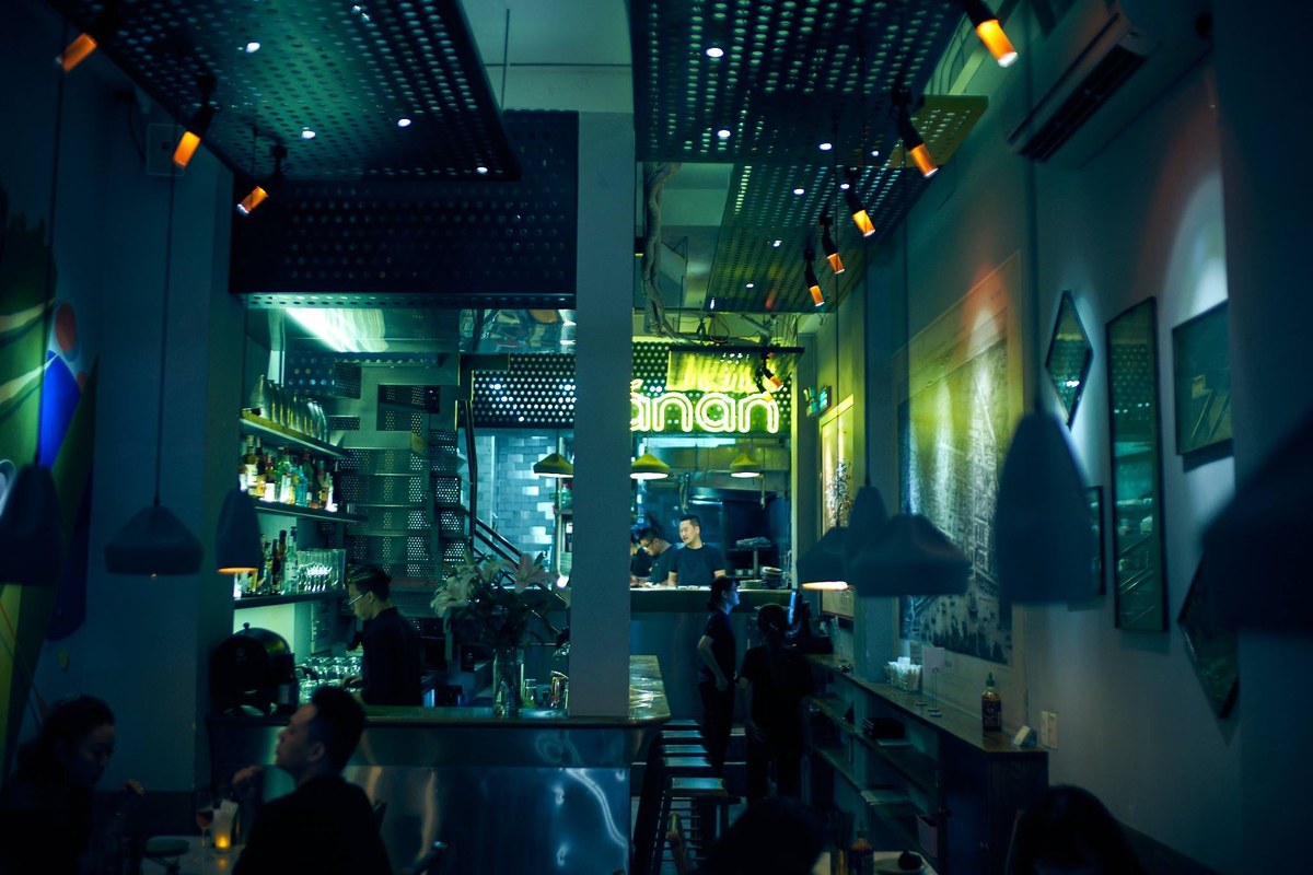 Anan Saigon — Michelin 1 sao 2023-2025, fine dining giữa Chợ Cũ
