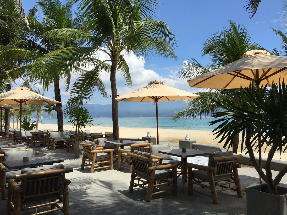 Apocalypse Beach Club - beach club đi từ sunset tới nightlife ở Đà Nẵng
