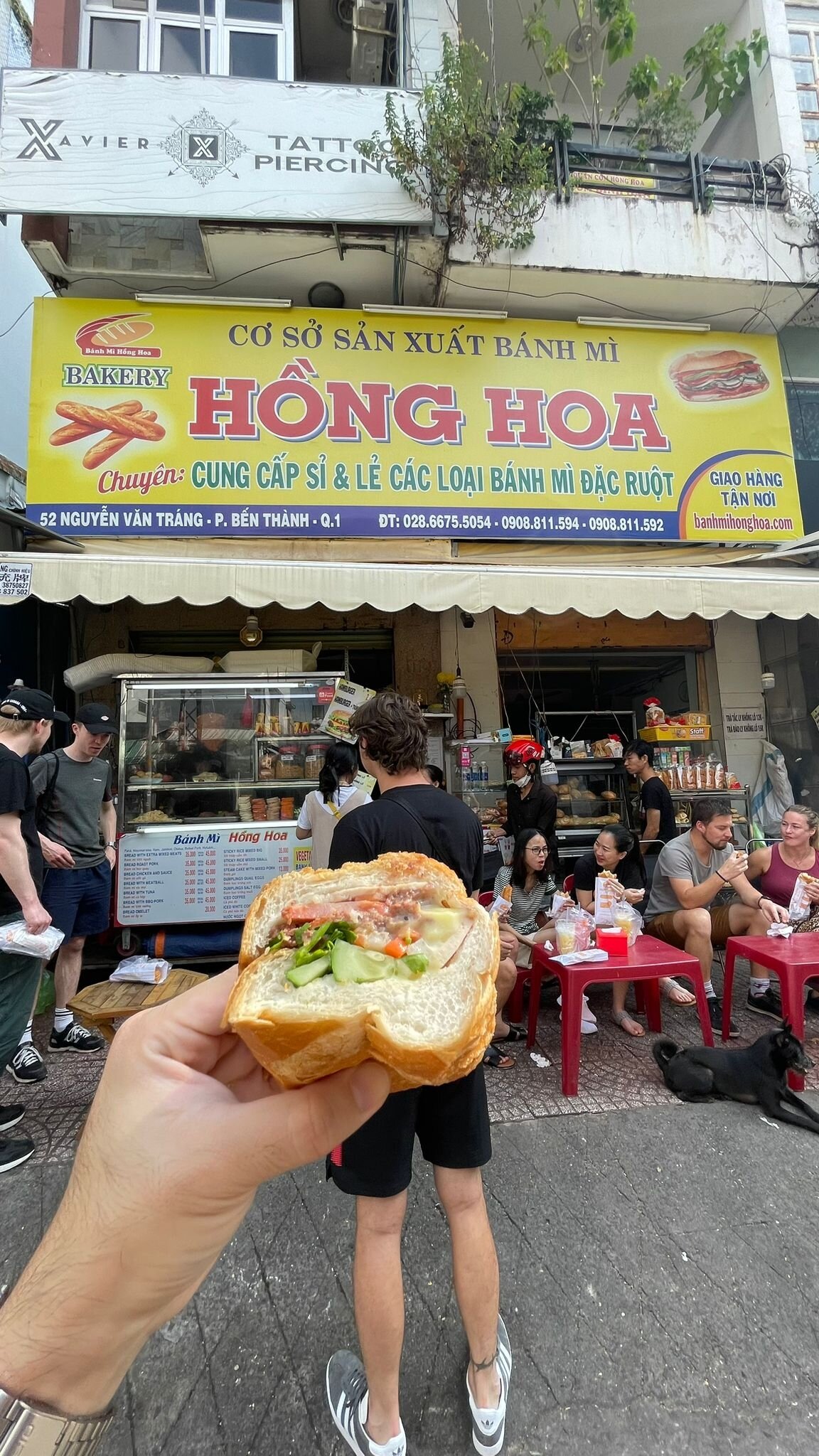Bánh Mì Hồng Hoa