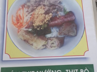Chi tiết trải nghiệm tại Bún Thịt Nướng Chị Tuyền