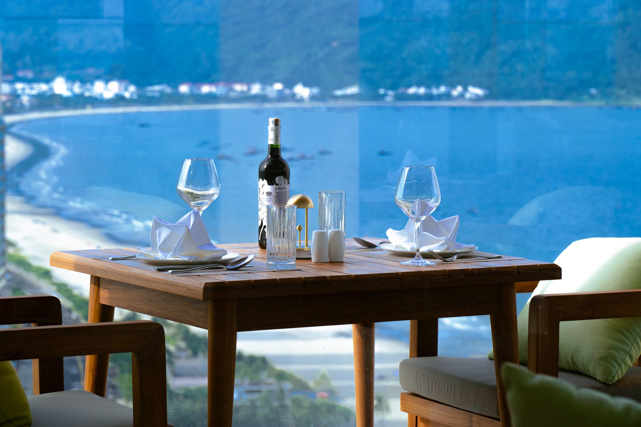 Casa Breeze Restaurant & Bar - Cocktail, rooftop và nhịp tố…