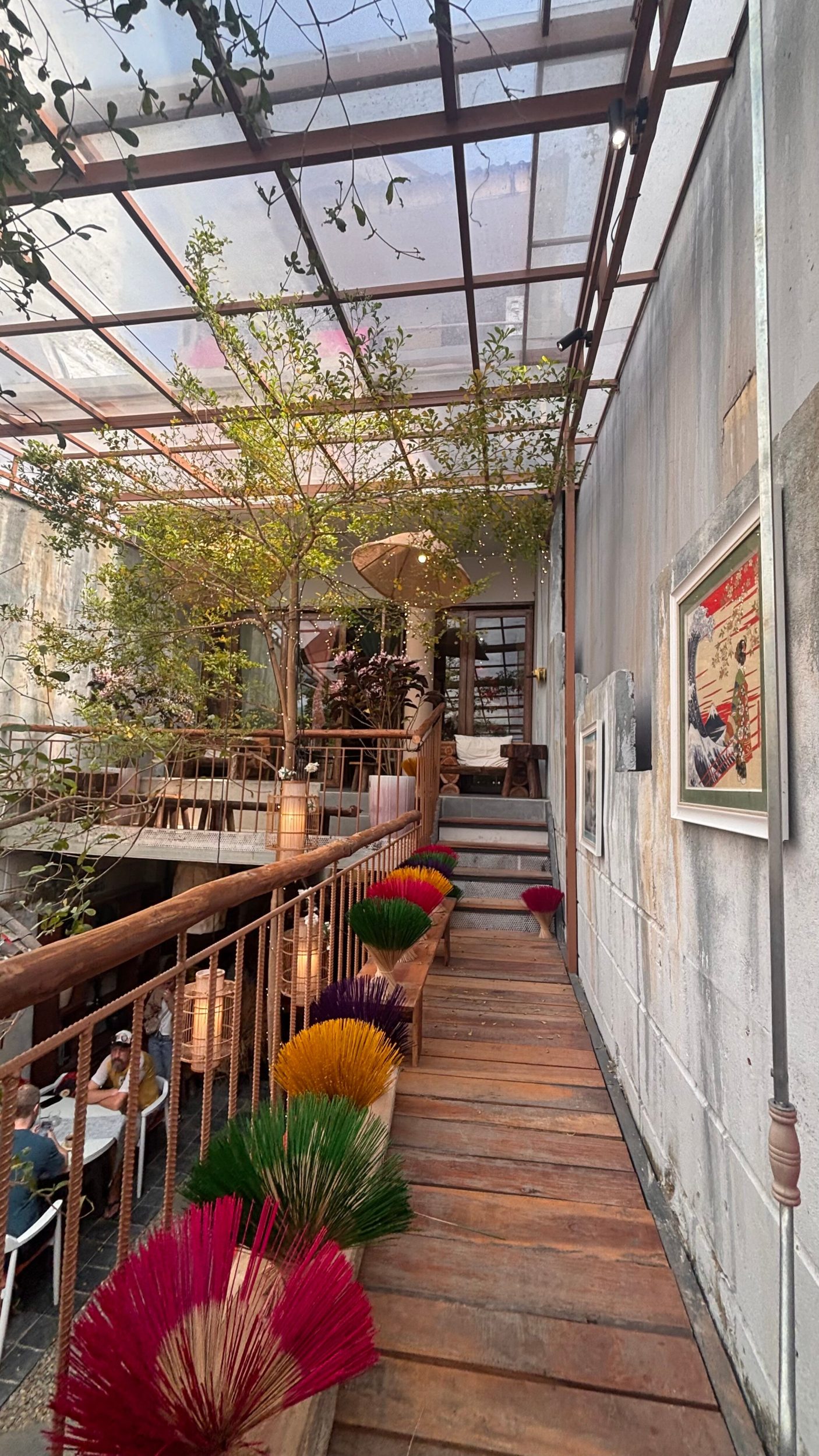 Clare Bar, Café/ Restaurant - Cocktail, rooftop và nhịp tối…