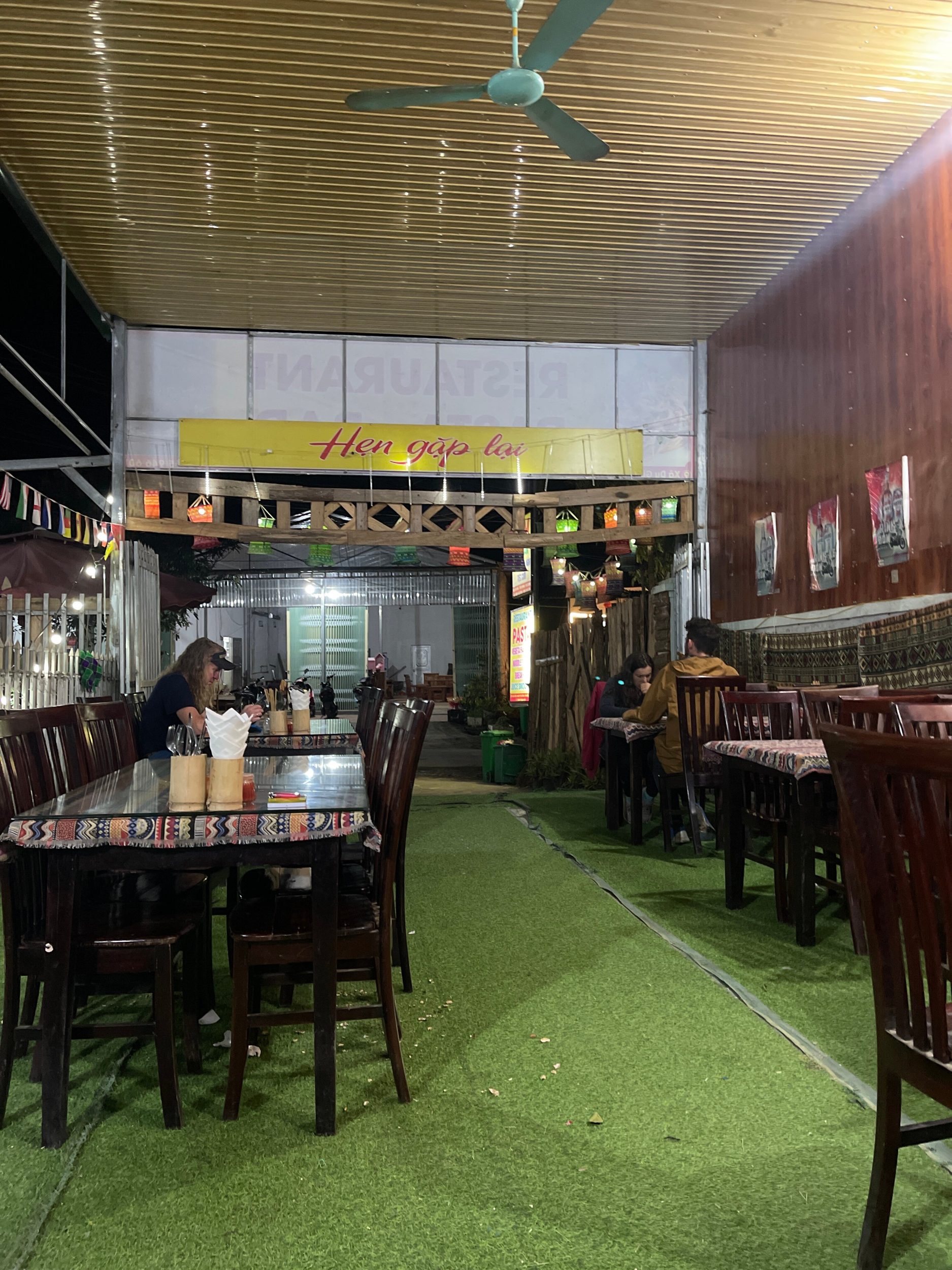 Chi tiết trải nghiệm tại H'mong Restaurant-pizza-bar
