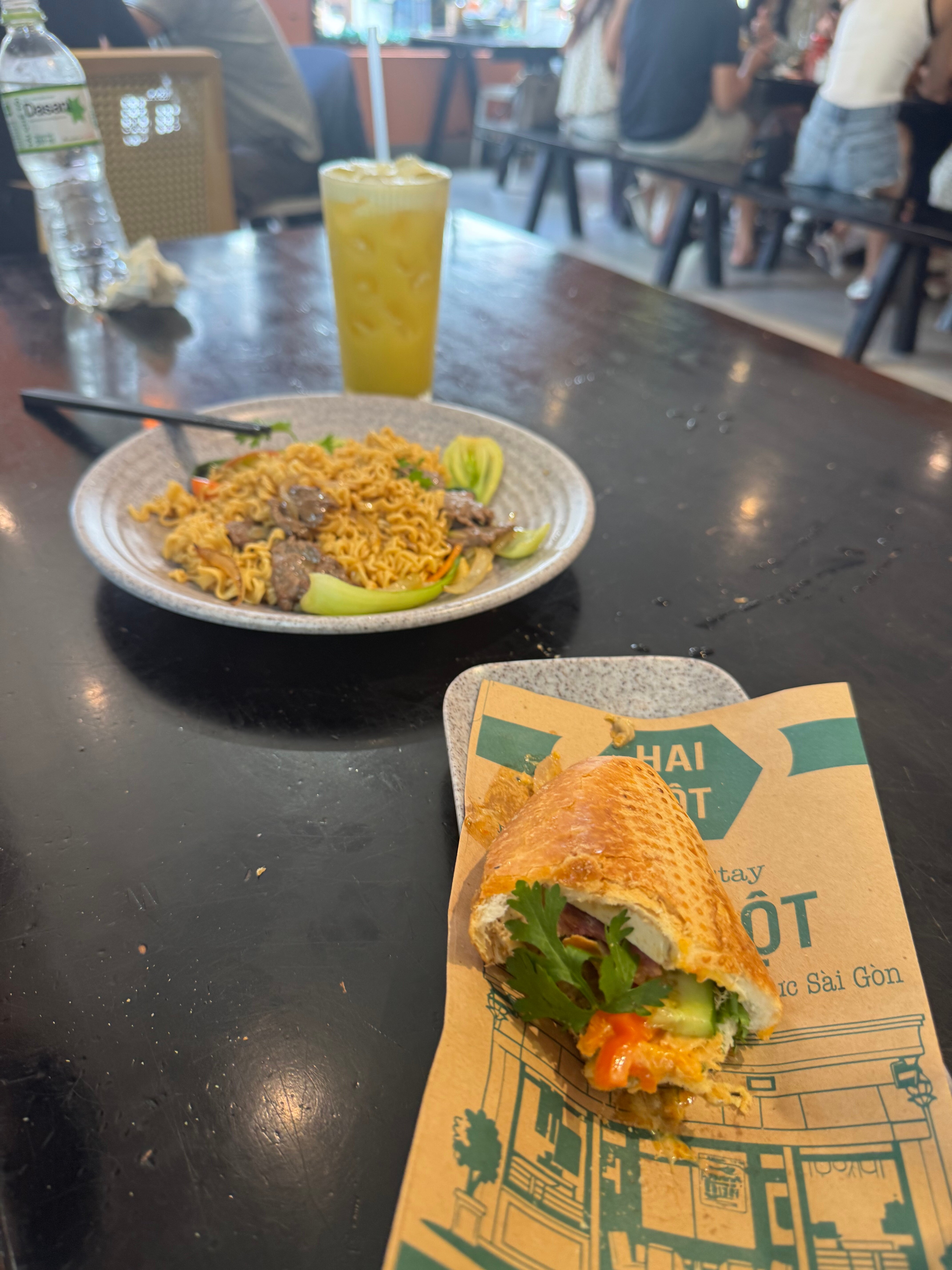 Chi tiết món tại Hai Bột Eatery