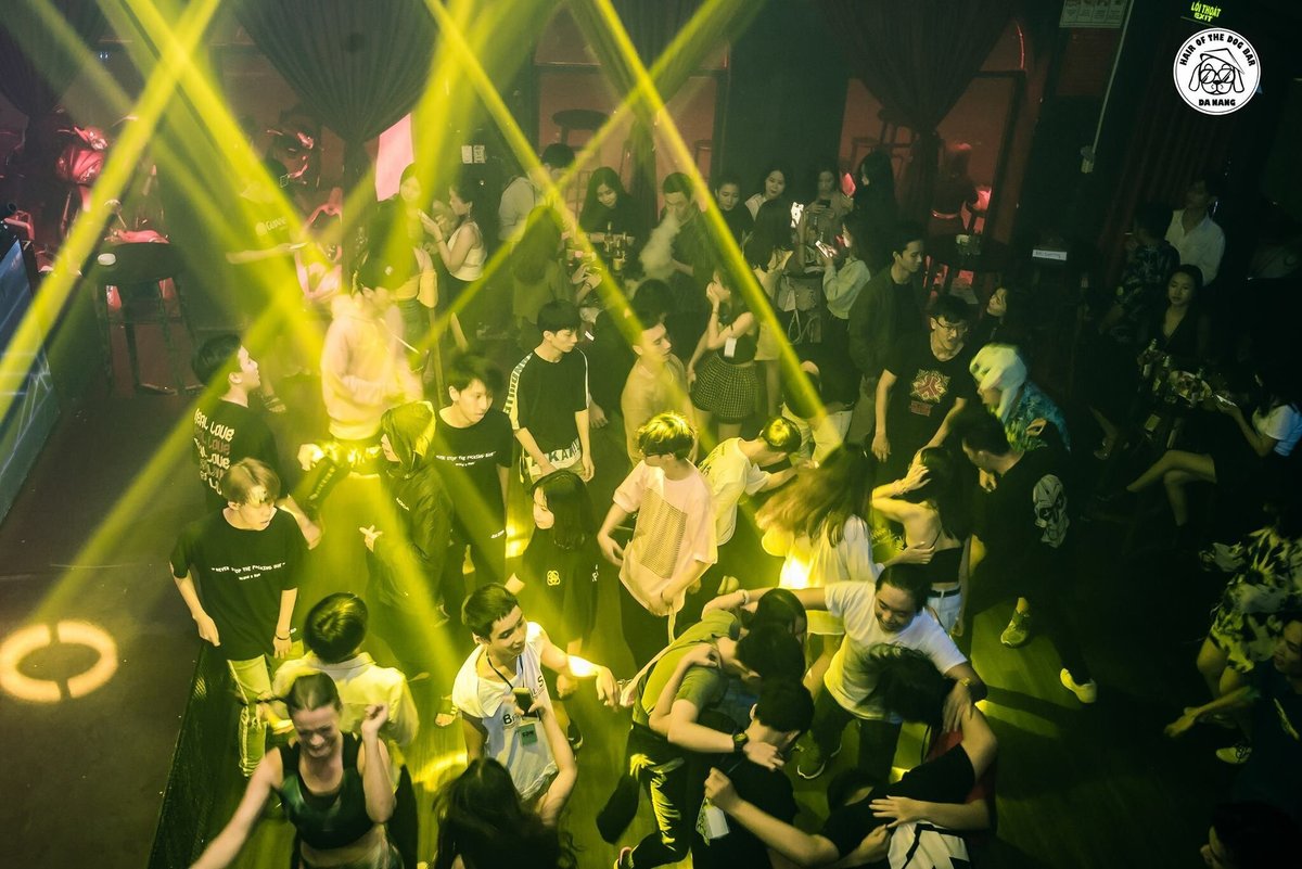 Hair Of The Dog Bar Da Nang - bar đêm Hải Châu cho crowd trẻ