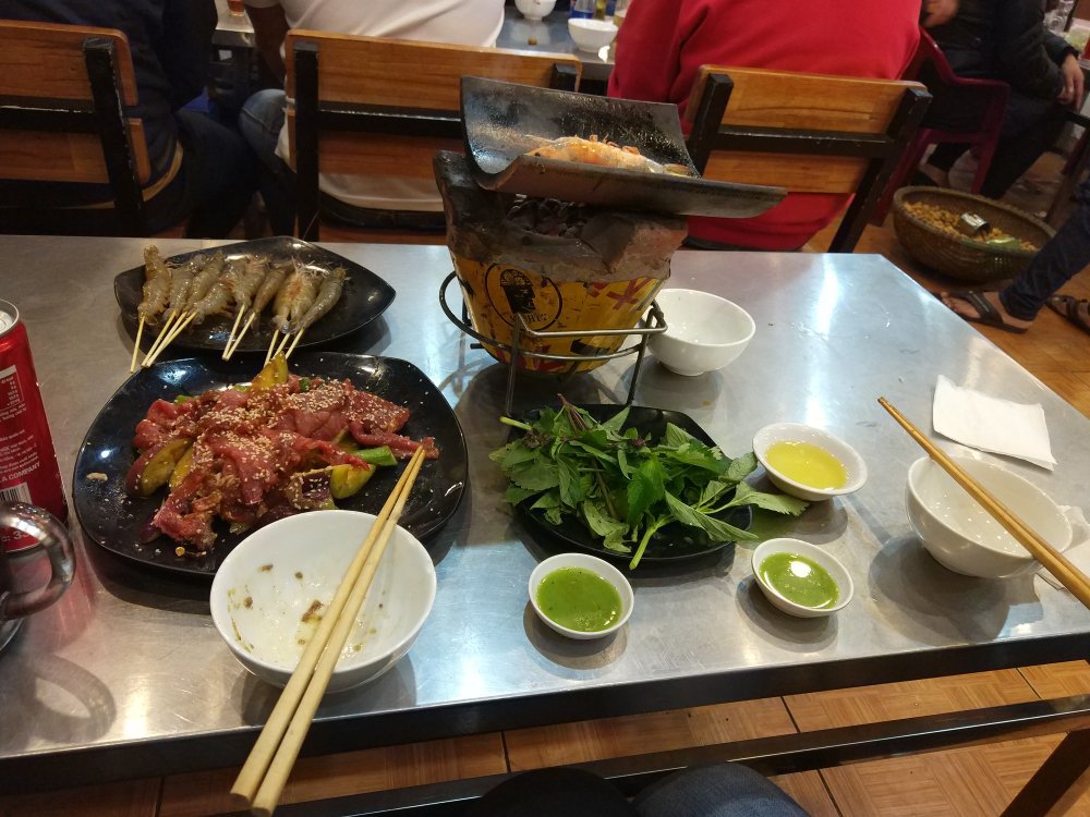 Lẩu bò Sáu Hít