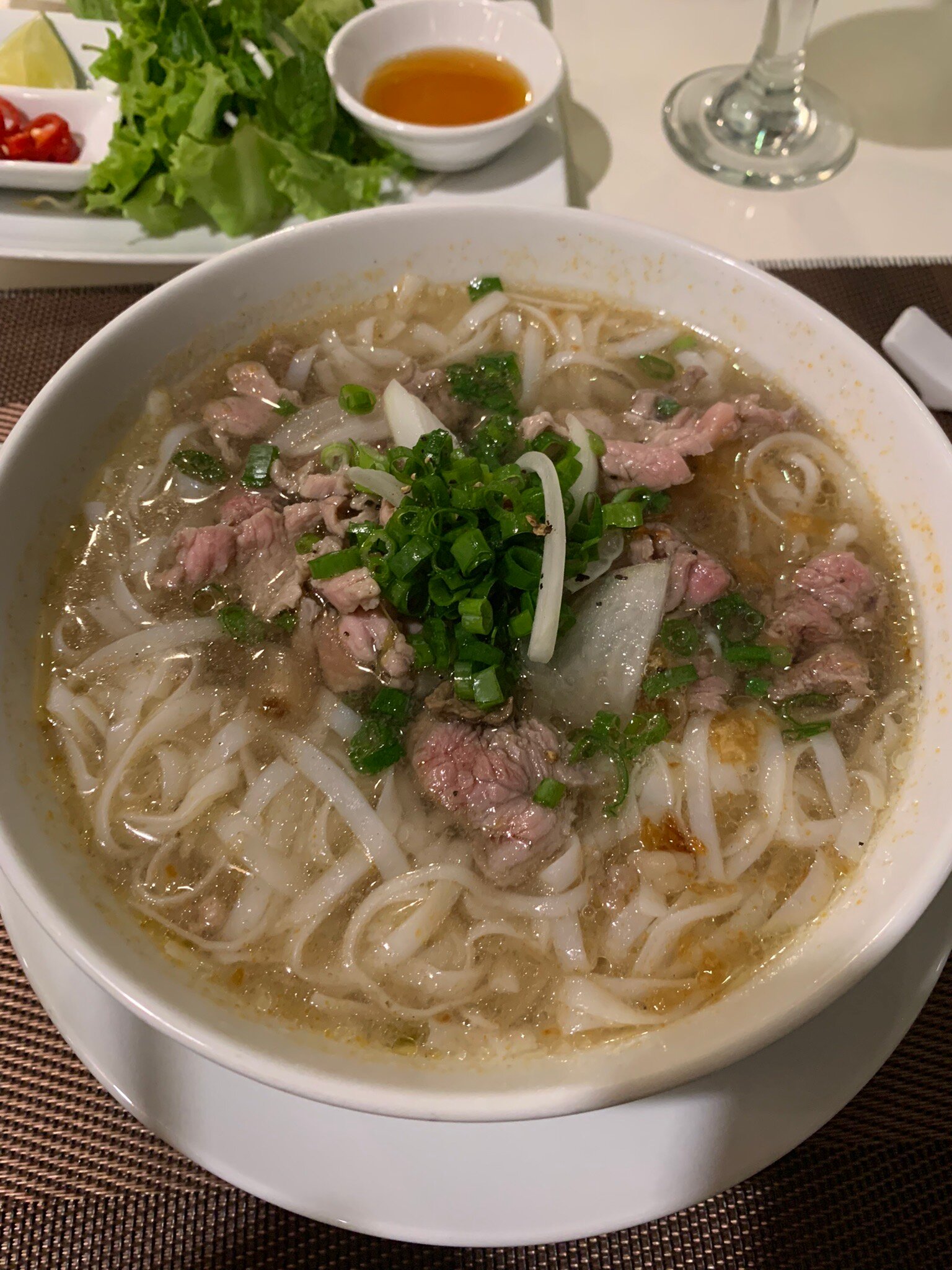 Madame Chau Huế — Vietnamese + Bar phố Tây sông Hương
