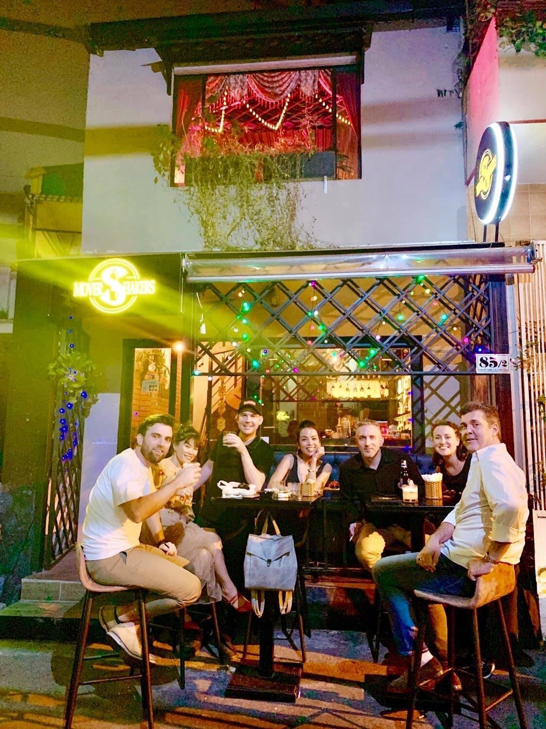 Movers and Shakers - Neighborhood Cocktail Bar - cocktail và pizza ở Phạm Viết Chánh