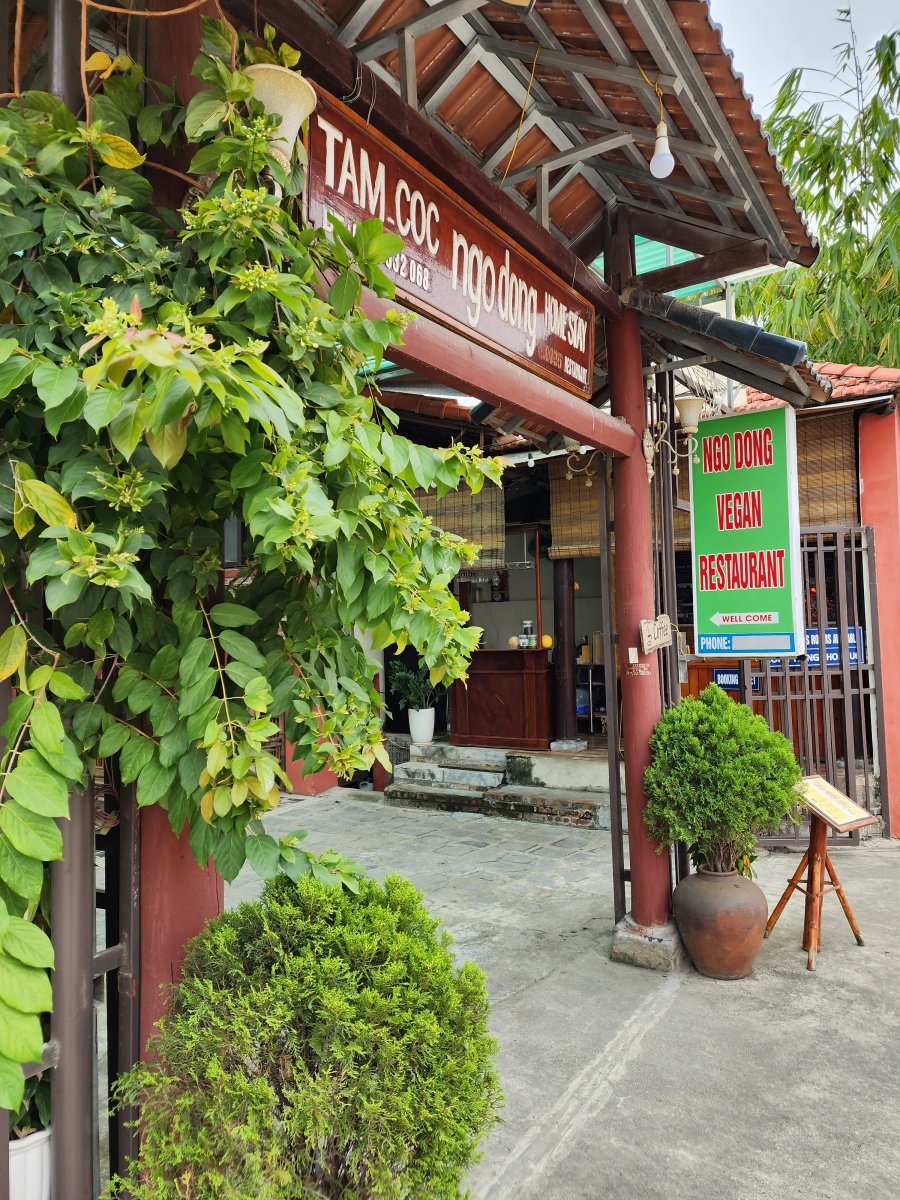 Ngo Dong Vegan Restaurant - Điểm ăn chay thuận đường ở Tam Cốc