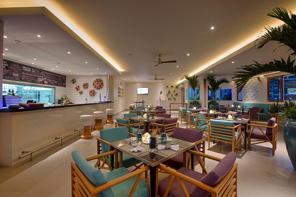 Nhà hàng Azure Beach Lounge - Cocktail, rooftop và nhịp tối…