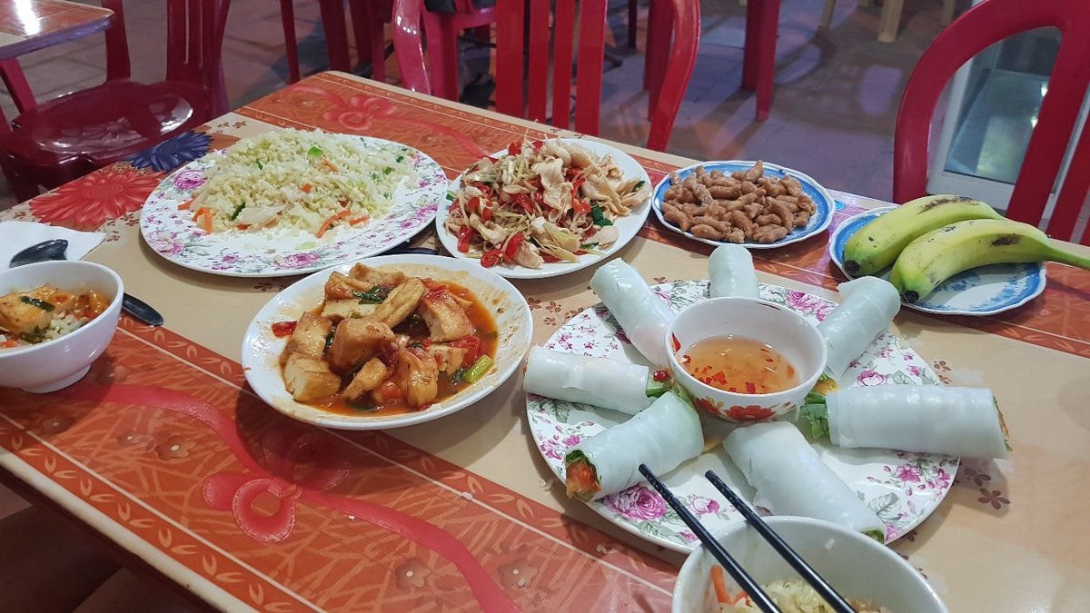 Nhà hàng Binh Tay - Bữa cơm Việt dễ ghé ở trung tâm Ninh Bình