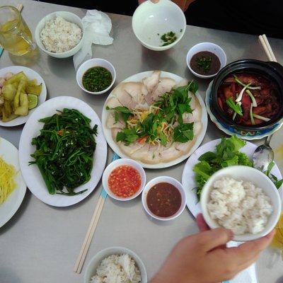 Chi tiết trải nghiệm tại Nhà hàng Cơm Hiền Nhi