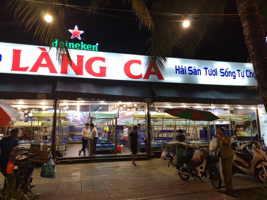 Nhà Hàng Hải Sản Làng Cá