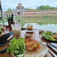 Chi tiết trải nghiệm tại Nhà hàng Hoa Phong Lan