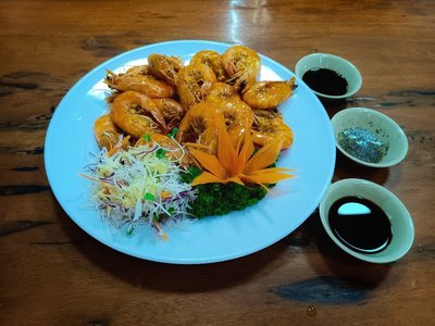 Món ăn hoặc đồ uống tại Nhà Hàng The Local2