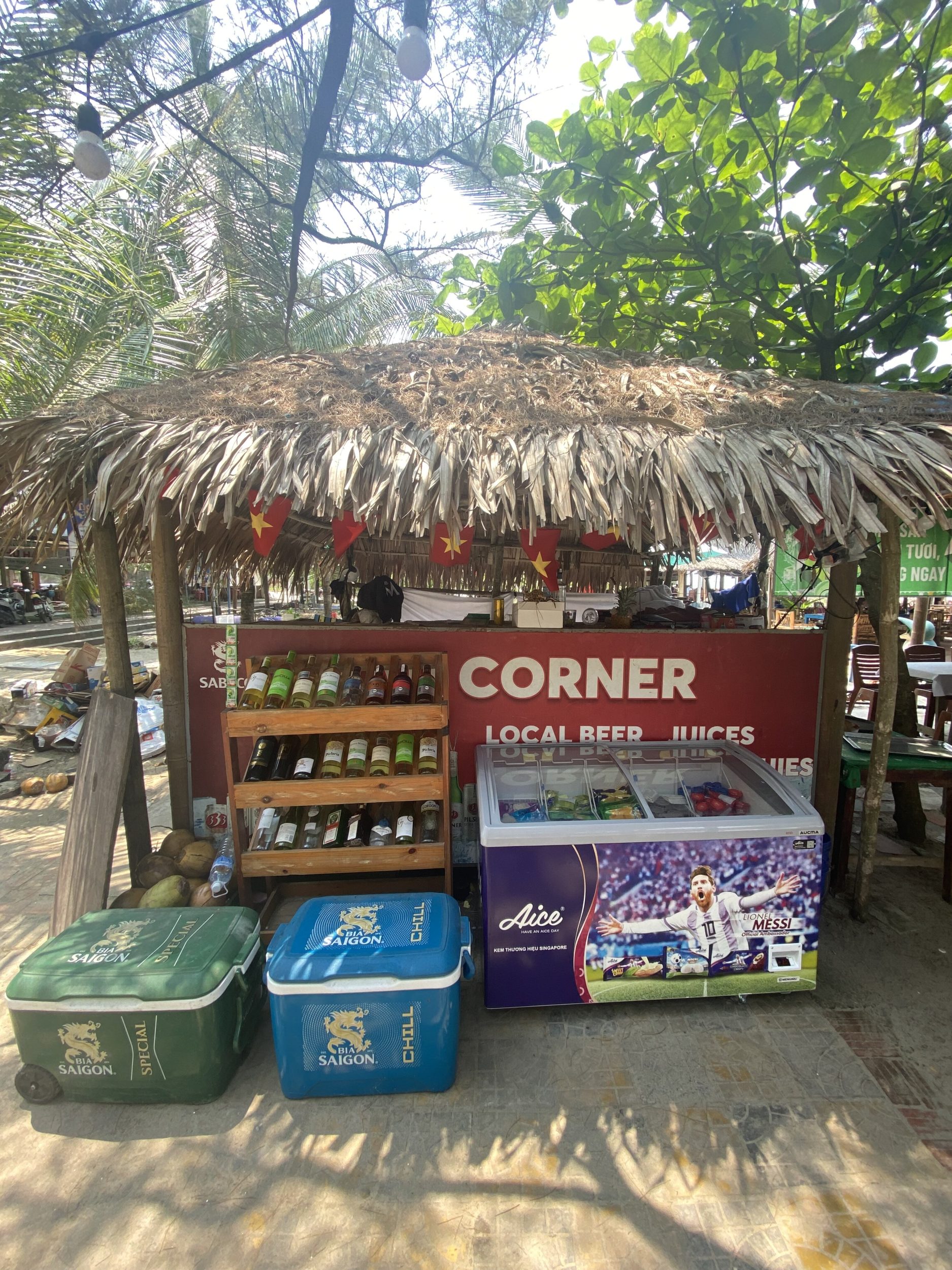 Nhà Hàng Tư & Tuấn-Seafood Restaurant