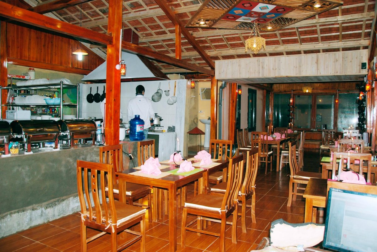Panorama Restaurant - Nhà hàng ngắm núi ở Sa Pa