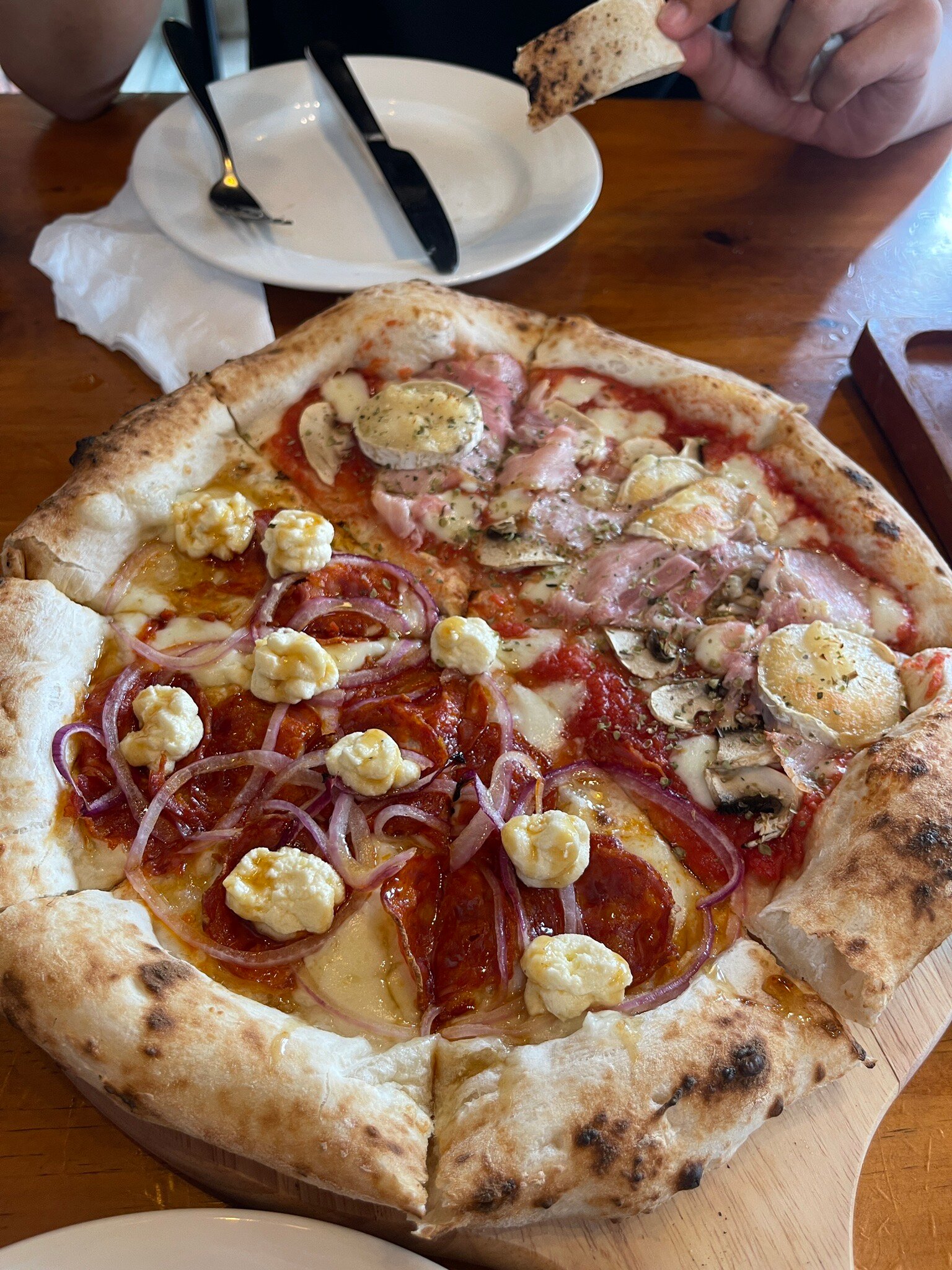 Món ăn hoặc đồ uống tại Pizza Belga - Hang Be street