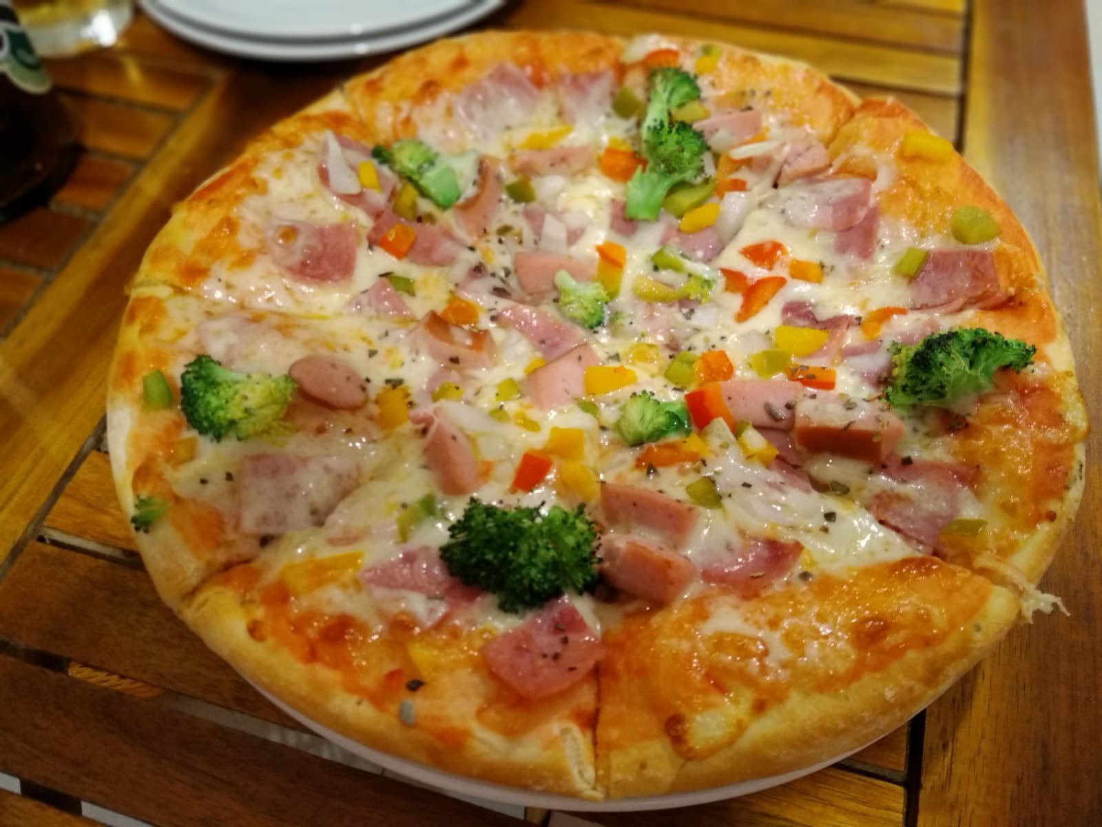 Pizza HT – tiệm pizza tự làm trong kiệt Nguyễn Huệ ở Huế