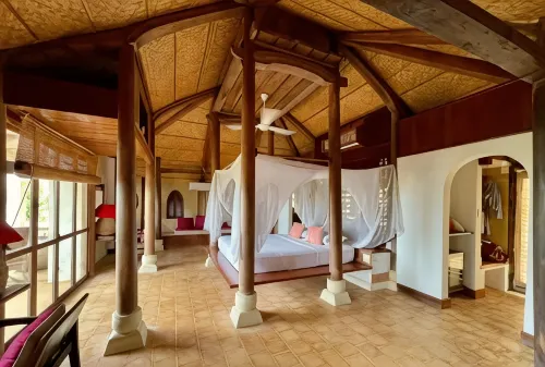 Villa Louise Hue Beach Boutique Hotel - gợi ý lưu trú tại Huế