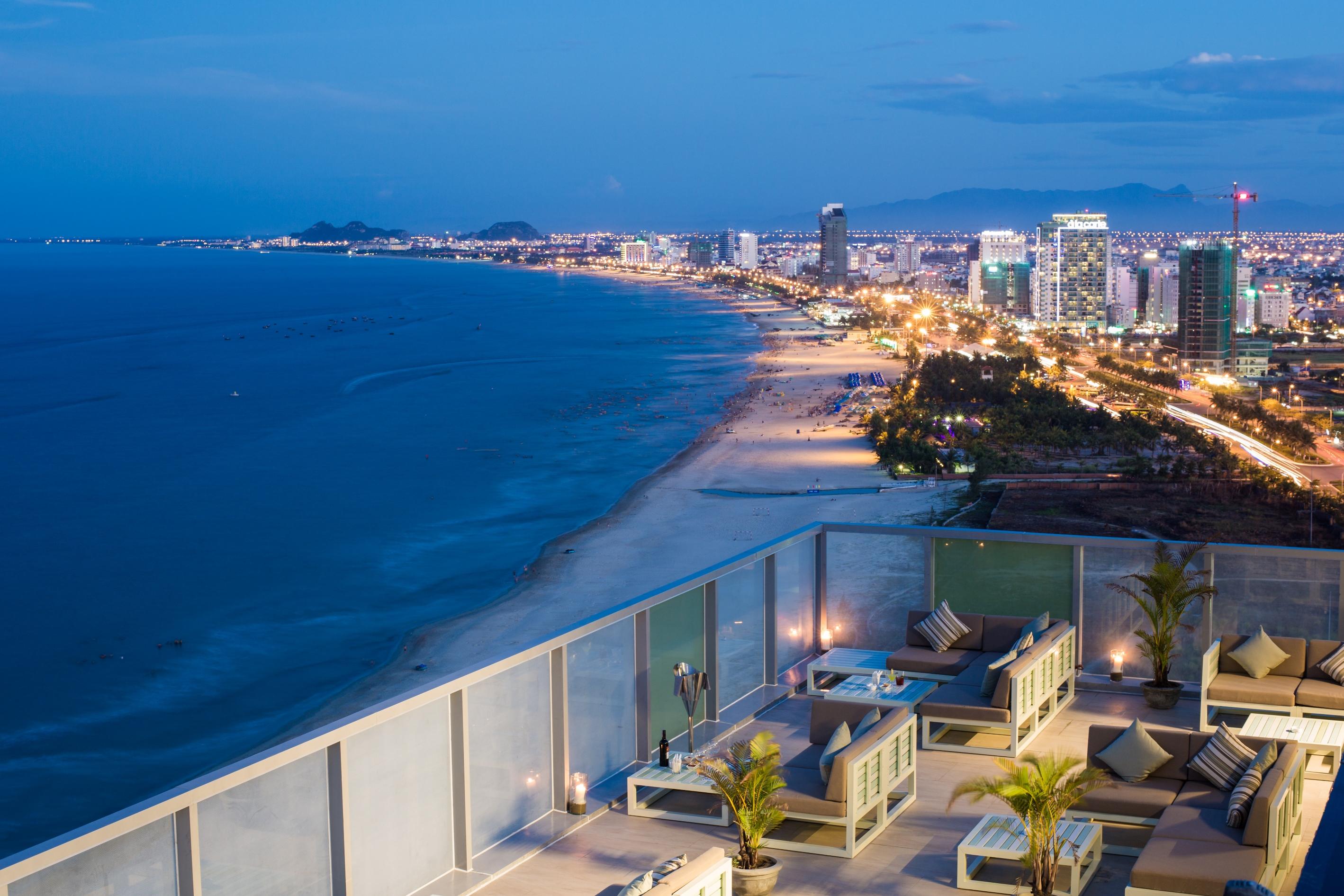Zen Rooftop Lounge - Rooftop, cocktail và nhịp tối ở Đà Nẵng